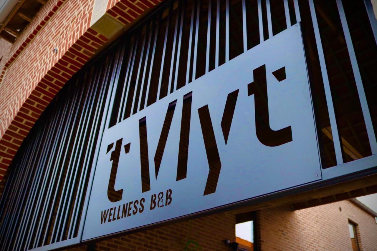 'T Vlyt Vakantiehuis-Wellness Bed & Breakfast Riemst Exterior photo