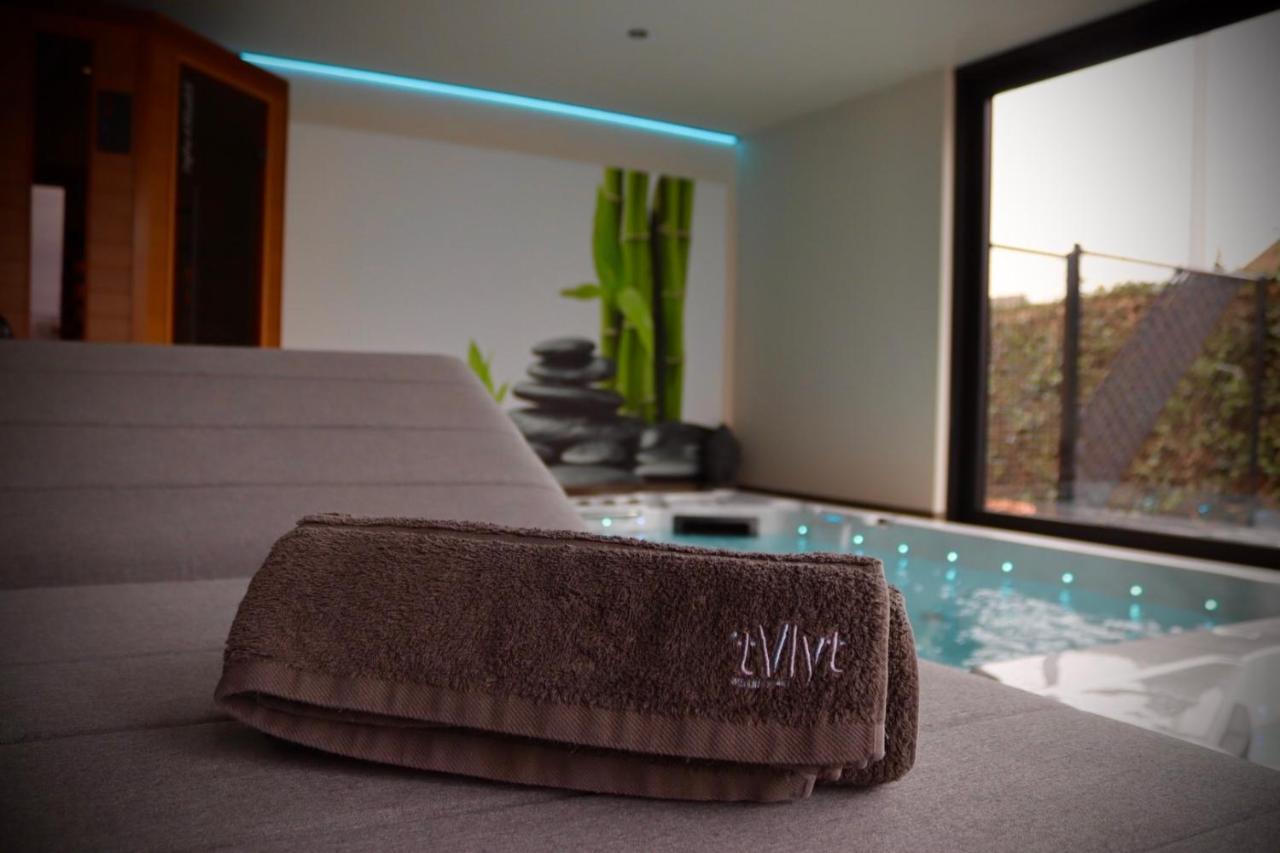'T Vlyt Vakantiehuis-Wellness Bed & Breakfast Riemst Exterior photo
